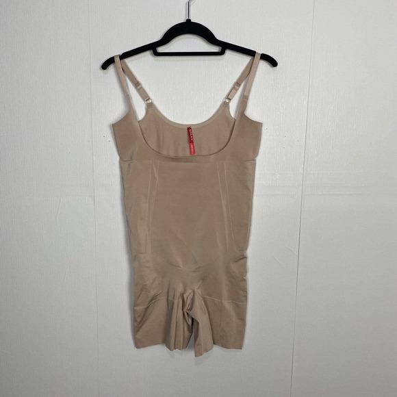 Spanx Women’s Beige Oncore Open Bust Mid-Thigh Bodysuit One Piece Size XL. - Picture 1 of 11
